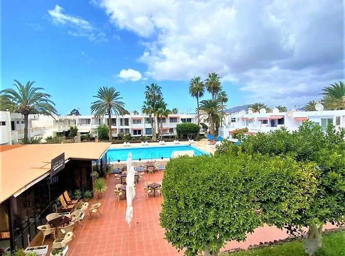 Cozy one bedroom apartment with spacious terrace. Pool&garden view